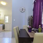 Jonjic Апартаменты *