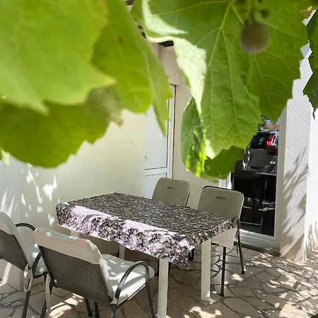 Apartment Jonjic *