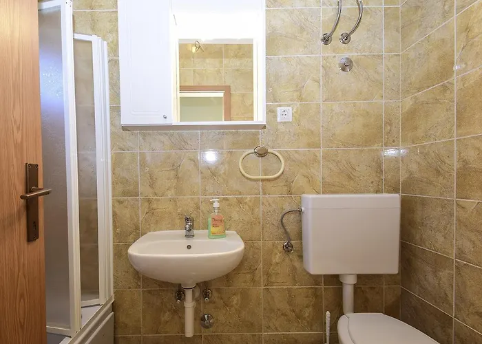 Jonjic * Βόντιτσε